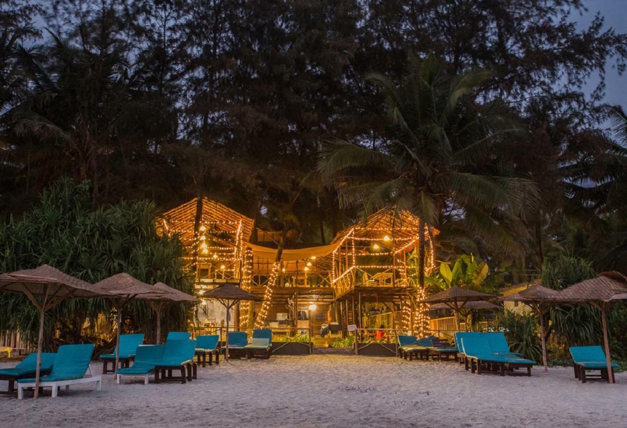 Devarya Wellness Beach Resort Morjim Esterno foto
